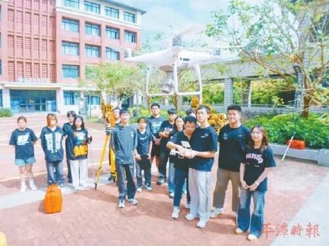 福建信息技术学院怎么样?如何用无人机"飞"出乡村振兴路